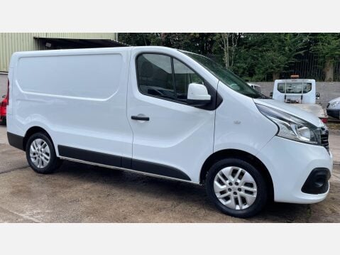 Renault Trafic 1.6 dCi 27 Sport Nav SWB Standard Roof Euro 6 5dr 5