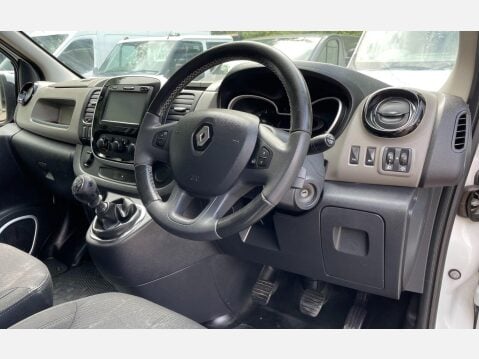 Renault Trafic 1.6 dCi 27 Sport Nav SWB Standard Roof Euro 6 5dr 24