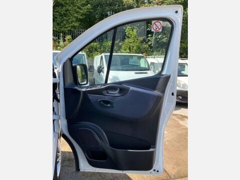 Vauxhall Vivaro 1.6 CDTi 2900 ecoFLEX L1 H1 Euro 5 (s/s) 5dr 23