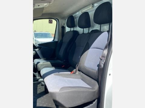 Vauxhall Vivaro 1.6 CDTi 2900 ecoFLEX L1 H1 Euro 5 (s/s) 5dr 37