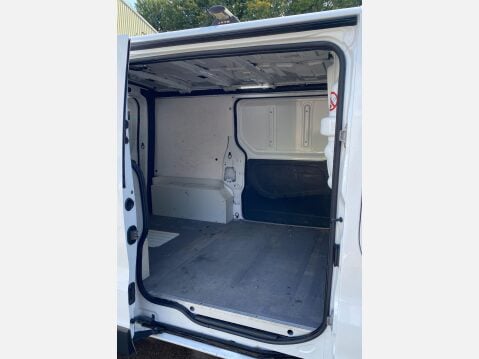 Vauxhall Vivaro 1.6 CDTi 2900 ecoFLEX L1 H1 Euro 5 (s/s) 5dr 8