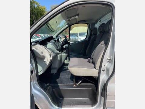 Vauxhall Vivaro 2.0 2900 CDTi FWD L1 4dr 33