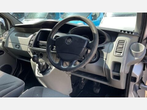 Vauxhall Vivaro 2.0 2900 CDTi FWD L1 4dr 25