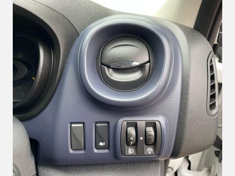 Vauxhall Vivaro 1.6 CDTi 2900 ecoFLEX L1 H1 Euro 5 (s/s) 5dr 27