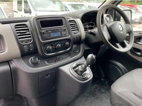 Renault Trafic 1.6 dCi 27 Business SWB Standard Roof Euro 5 5dr 33