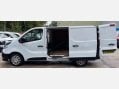 Renault Trafic 1.6 dCi 27 Business SWB Standard Roof Euro 5 5dr 15
