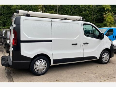 Vauxhall Vivaro 1.6 CDTi 2700 ecoFLEX L1 H1 Euro 5 (s/s) 5dr 9