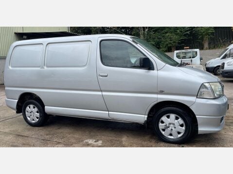 Toyota Hiace 2.5 280 D-4D RWD L1 H1 4dr 6
