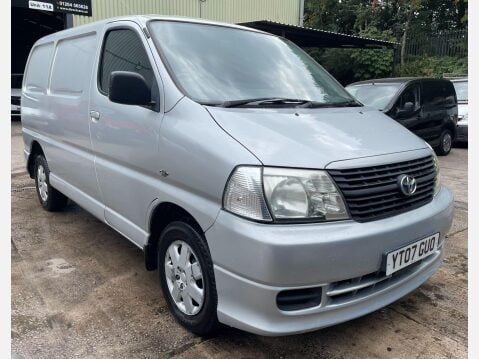 Toyota Hiace 2.5 280 D-4D RWD L1 H1 4dr 4