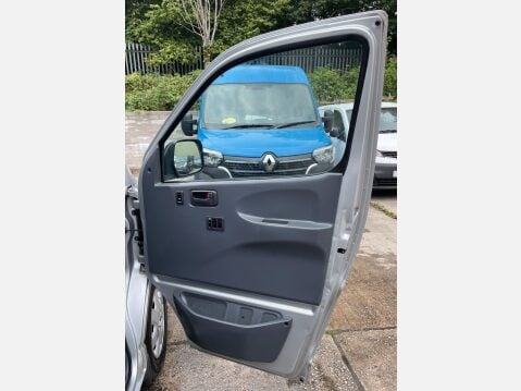 Toyota Hiace 2.5 280 D-4D RWD L1 H1 4dr 21
