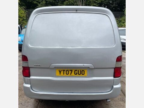 Toyota Hiace 2.5 280 D-4D RWD L1 H1 4dr 10