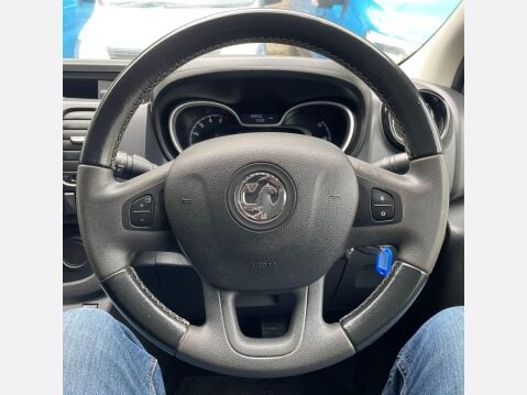 Vauxhall Vivaro 1.6 CDTi 2900 Sportive L2 H1 Euro 6 5dr 27
