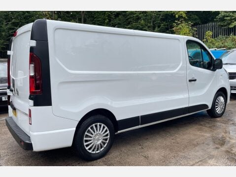 Vauxhall Vivaro 1.6 CDTi 2900 Sportive L2 H1 Euro 6 5dr 9