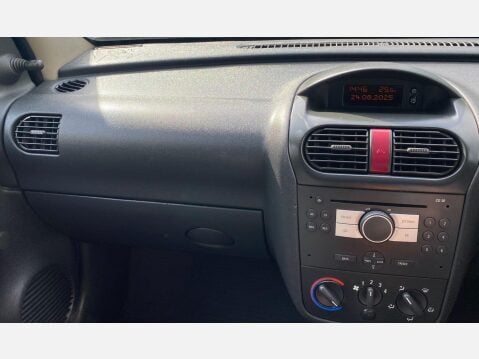 Vauxhall Combo 1.3 CDTi 2000 16v 3dr 26