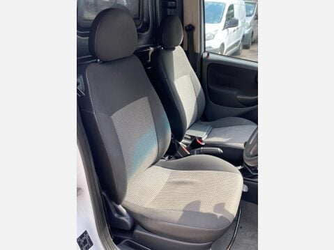 Vauxhall Combo 1.3 CDTi 2000 16v 3dr 23