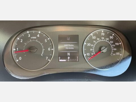 Renault Master 2.3 dCi ENERGY 35 Business Quickshift FWD LWB High Roof Euro 6 (s/s) 4dr 27