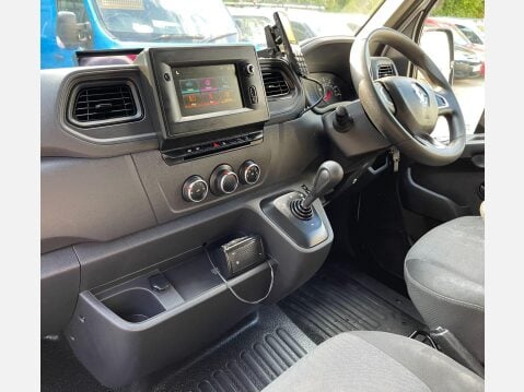 Renault Master 2.3 dCi ENERGY 35 Business Quickshift FWD LWB High Roof Euro 6 (s/s) 4dr 41