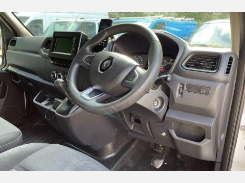 Renault Master 2.3 dCi ENERGY 35 Business Quickshift FWD LWB High Roof Euro 6 (s/s) 4dr 25