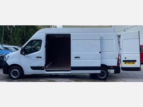 Renault Master 2.3 dCi ENERGY 35 Business Quickshift FWD LWB High Roof Euro 6 (s/s) 4dr 16