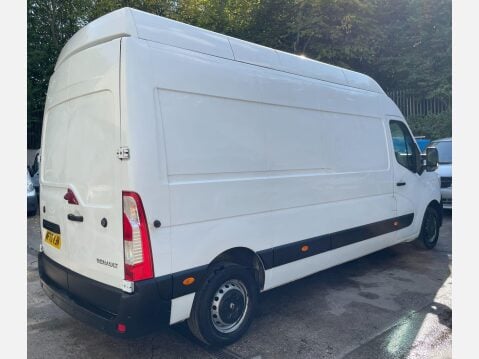 Renault Master 2.3 dCi ENERGY 35 Business Quickshift FWD LWB High Roof Euro 6 (s/s) 4dr 9