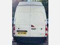 Renault Master 2.3 dCi ENERGY 35 Business Quickshift FWD LWB High Roof Euro 6 (s/s) 4dr 10