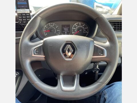 Renault Master 2.3 dCi ENERGY 35 Business Quickshift FWD LWB High Roof Euro 6 (s/s) 4dr 28