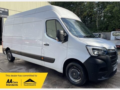 Renault Master 2.3 dCi ENERGY 35 Business Quickshift FWD LWB High Roof Euro 6 (s/s) 4dr 1
