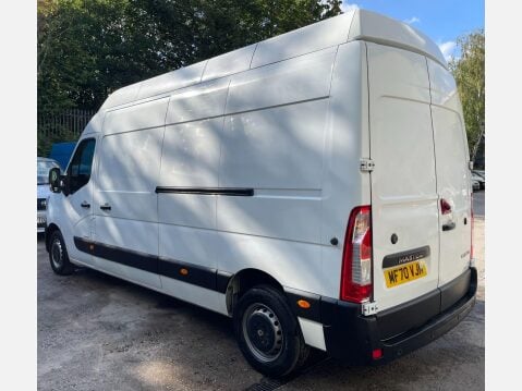 Renault Master 2.3 dCi ENERGY 35 Business Quickshift FWD LWB High Roof Euro 6 (s/s) 4dr 13