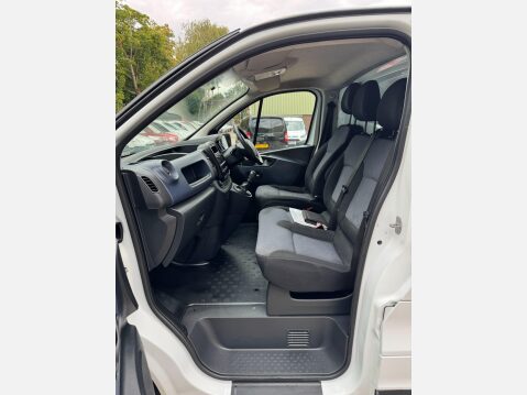 Vauxhall Vivaro 1.6 CDTi 2700 L1 H1 Euro 5 5dr 39