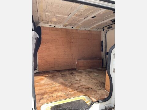 Renault Trafic 1.6 dCi 27 Business SWB Standard Roof Euro 6 5dr 16