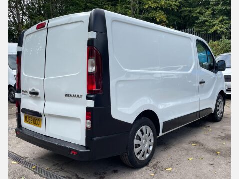 Renault Trafic 1.6 dCi 27 Business SWB Standard Roof Euro 6 5dr 8