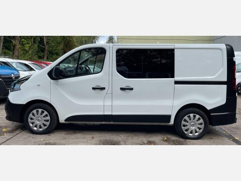 Renault Trafic 1.6 dCi 27 Business SWB Standard Roof Euro 6 5dr 14