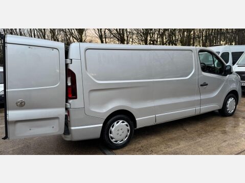 Vauxhall Vivaro 1.6 CDTi 2900 BiTurbo Sportive Panel Van 5dr Diesel Manual L2 H1 Euro 6 (s/ 10