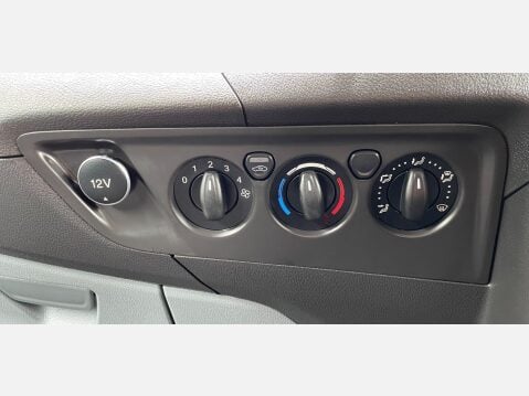 Ford Transit Custom 2.0 TDCi 250 Panel Van 5dr Diesel Manual L1 H1 (163 g/km, 104 bhp) 34