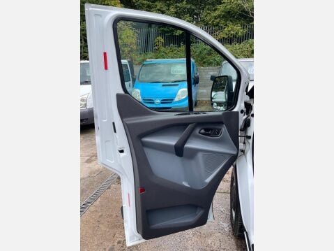 Ford Transit Custom 2.0 TDCi 250 Panel Van 5dr Diesel Manual L1 H1 (163 g/km, 104 bhp) 35