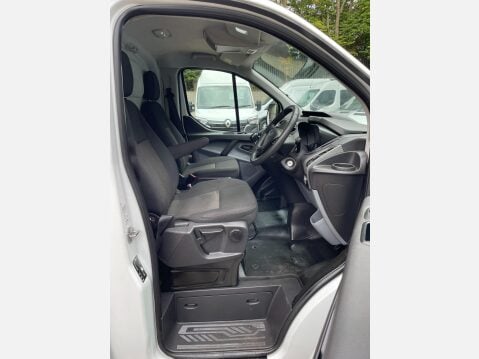 Ford Transit Custom 2.0 TDCi 250 Panel Van 5dr Diesel Manual L1 H1 (163 g/km, 104 bhp) 24