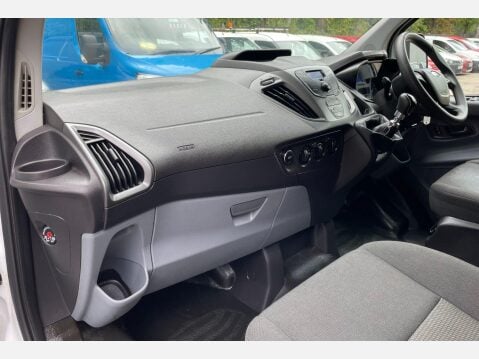 Ford Transit Custom 2.0 TDCi 250 Panel Van 5dr Diesel Manual L1 H1 (163 g/km, 104 bhp) 37