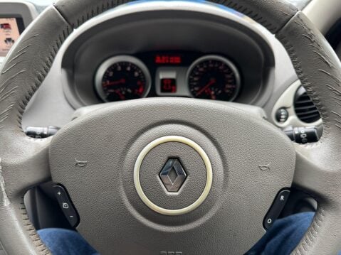 Renault Clio 1.6 VVT Initiale TomTom Auto Euro 4 5dr 26