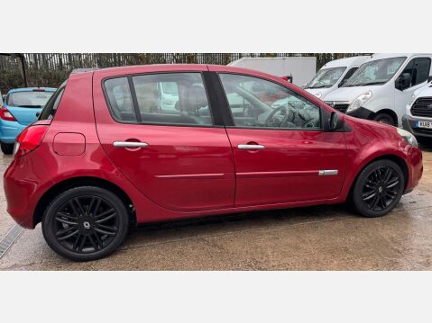 Renault Clio 1.6 VVT Initiale TomTom Auto Euro 4 5dr 4