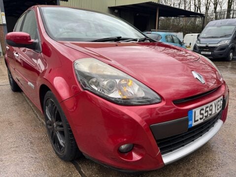 Renault Clio 1.6 VVT Initiale TomTom Auto Euro 4 5dr 2