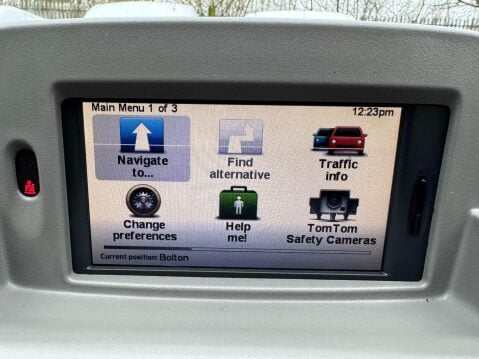Renault Clio 1.6 VVT Initiale TomTom Auto Euro 4 5dr 30