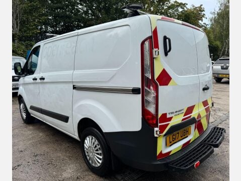 Ford Transit Custom 2.0 TDCi 250 Panel Van 5dr Diesel Manual L1 H1 (163 g/km, 104 bhp) 17