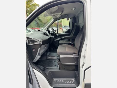 Ford Transit Custom 2.0 TDCi 250 Panel Van 5dr Diesel Manual L1 H1 (163 g/km, 104 bhp) 41