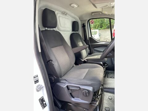 Ford Transit Custom 2.0 TDCi 250 Panel Van 5dr Diesel Manual L1 H1 (163 g/km, 104 bhp) 25
