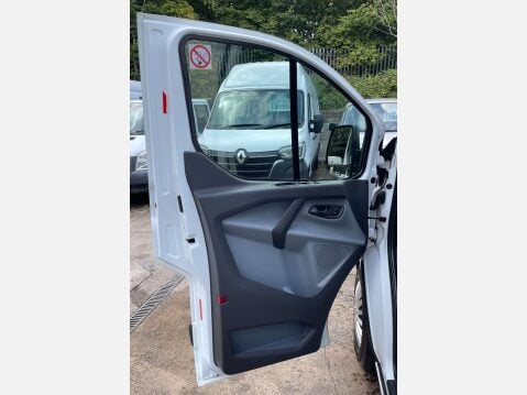 Ford Transit Custom 2.0 TDCi 250 Panel Van 5dr Diesel Manual L1 H1 (163 g/km, 104 bhp) 35