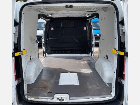 Ford Transit Custom 2.0 TDCi 250 Panel Van 5dr Diesel Manual L1 H1 (163 g/km, 104 bhp) 13