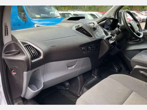 Ford Transit Custom 2.0 TDCi 250 Panel Van 5dr Diesel Manual L1 H1 (163 g/km, 104 bhp) 37