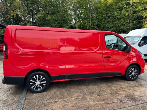 Renault Trafic 1.6 dCi ENERGY 29 Business+ Panel Van 5dr Diesel Manual LWB Standard Roof E 9