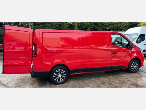 Renault Trafic 1.6 dCi ENERGY 29 Business+ Panel Van 5dr Diesel Manual LWB Standard Roof E 10