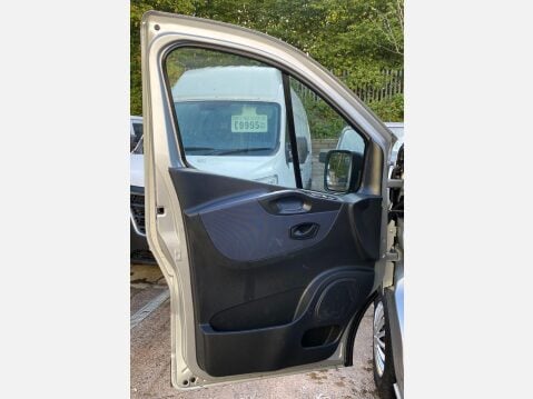 Vauxhall Vivaro 1.6 CDTi 2700 BiTurbo Panel Van 5dr Diesel Manual L1 H1 Euro 6 (s/s) (125 p 31
